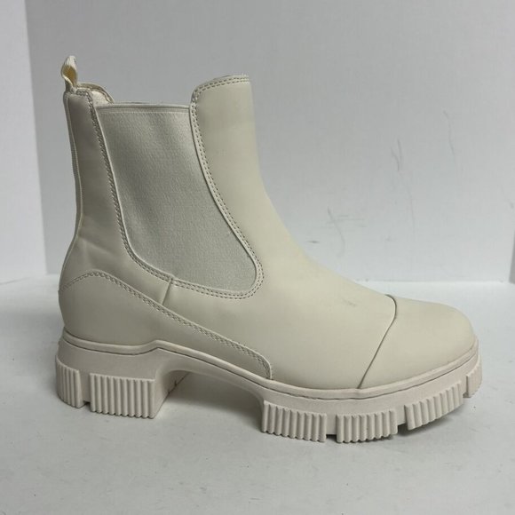 Nine West Womens Iola Chelsea Boot Ivory Size 8.5 M - Picture 1 of 6